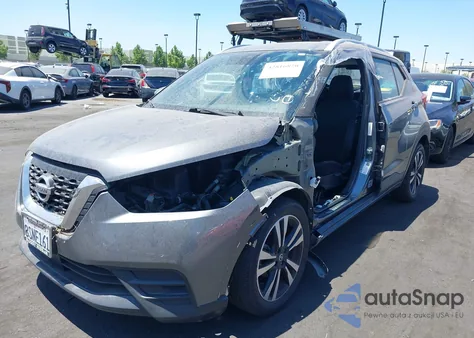 2020 Nissan Kicks Sv Xtronic Cvt z USA, uszkodzony, nr VIN 3N1CP5CVXLL525123